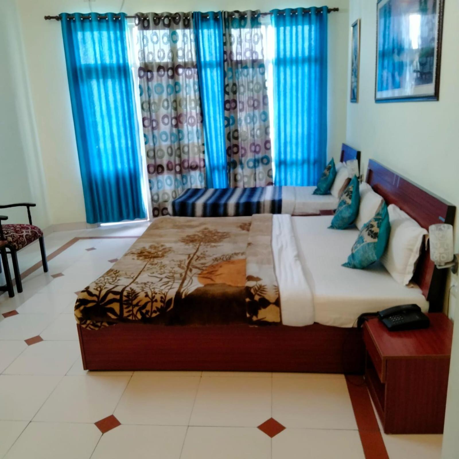 Mid Town Residency Hotel Sundarnagar Bagian luar foto